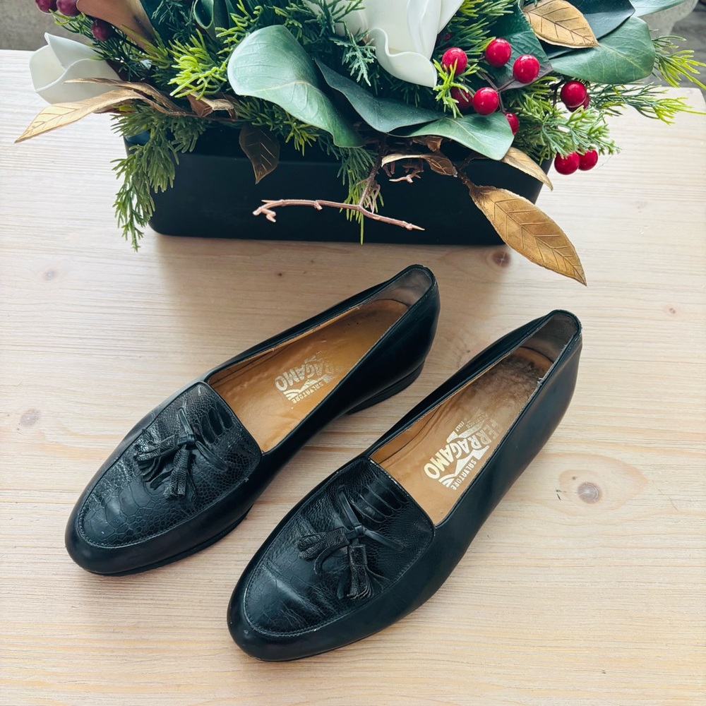 Salvatore Ferragamo Firenze Women’s Black Leather Loafers Tassel Size 9 D